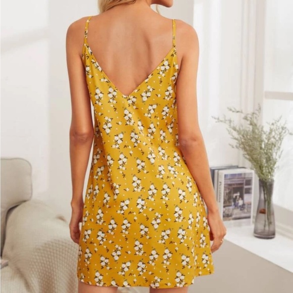 Shein Yellow Floral Dress - Picture 2 of 5